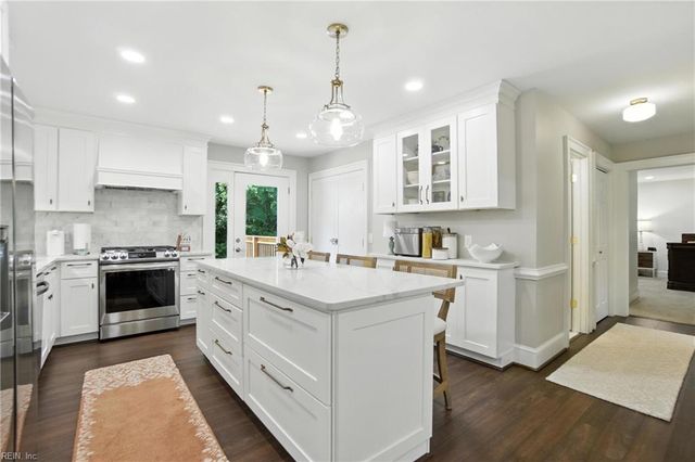 6267 Taylor DR, Norfolk, VA 23502