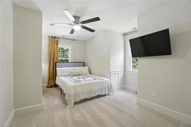 6267 Taylor DR, Norfolk, VA 23502