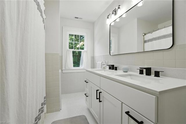 6267 Taylor DR, Norfolk, VA 23502