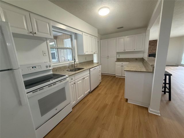 2588 COLORADO STREET, Sarasota, FL 34237