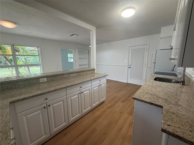 2588 COLORADO STREET, Sarasota, FL 34237