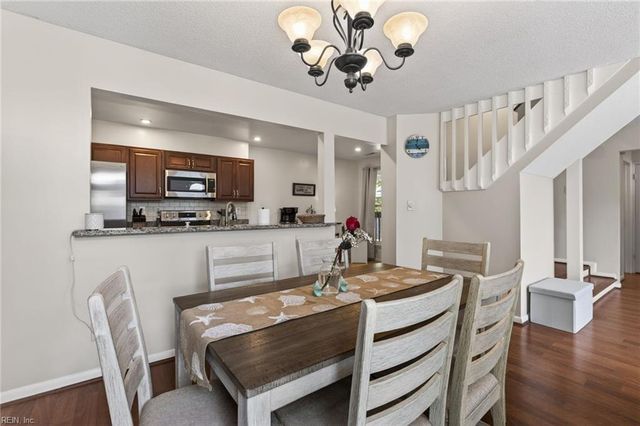 457 E Lake CIR, Chesapeake, VA 23322