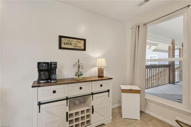 457 E Lake CIR, Chesapeake, VA 23322