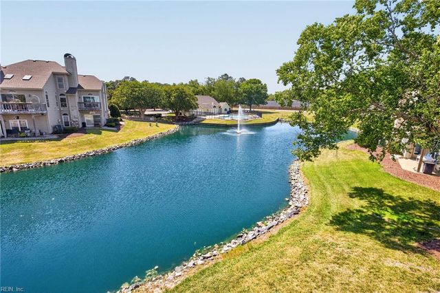457 E Lake CIR, Chesapeake, VA 23322