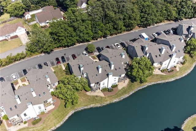 457 E Lake CIR, Chesapeake, VA 23322