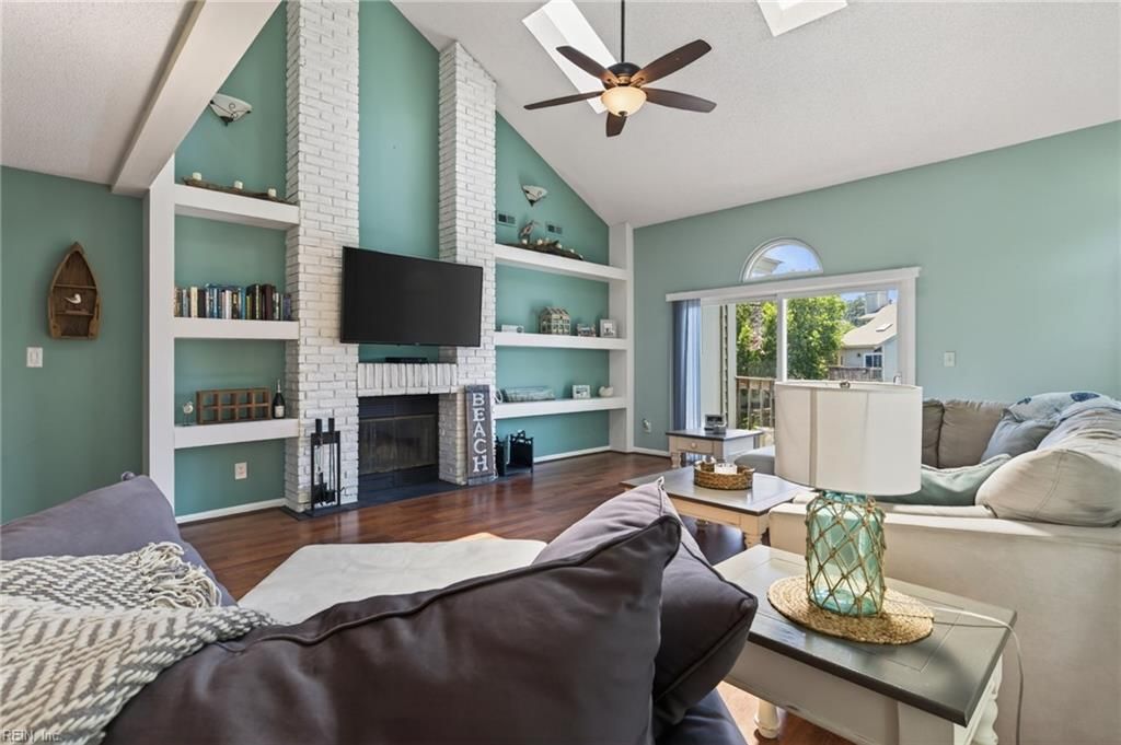 457 E Lake CIR, Chesapeake, VA 23322