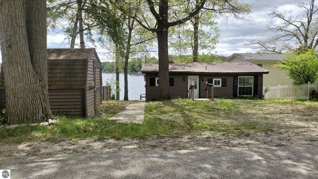 1361 N Crooked Lake Drive, Lake, MI 48632