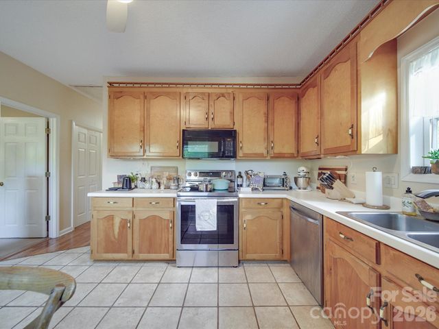 215 6th Street, Belmont, NC 28012