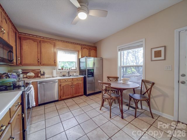 215 6th Street, Belmont, NC 28012