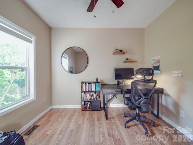 215 6th Street, Belmont, NC 28012