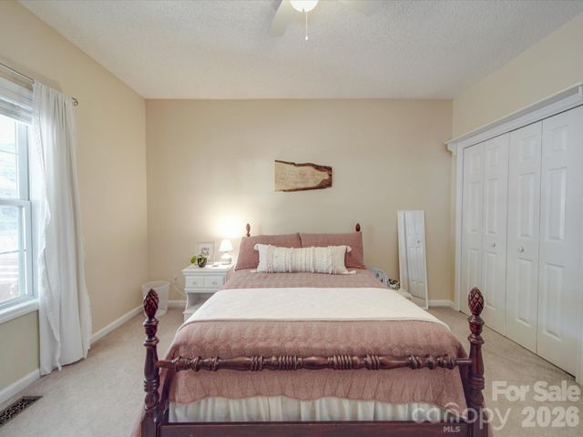 215 6th Street, Belmont, NC 28012