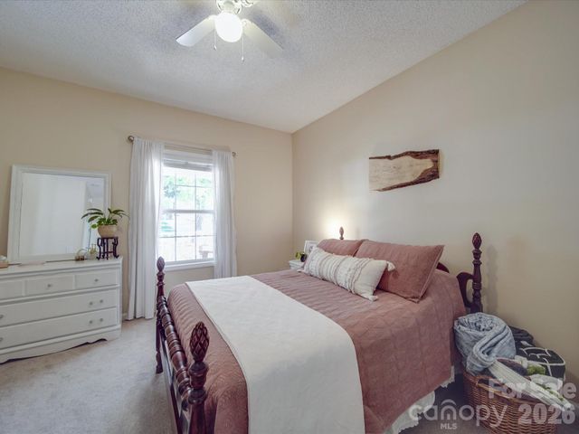215 6th Street, Belmont, NC 28012