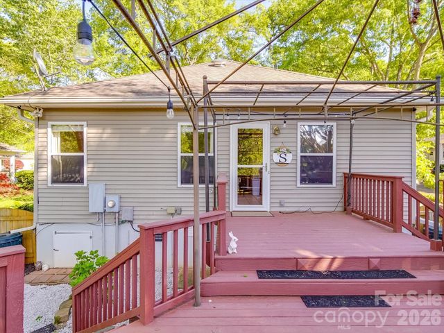 215 6th Street, Belmont, NC 28012