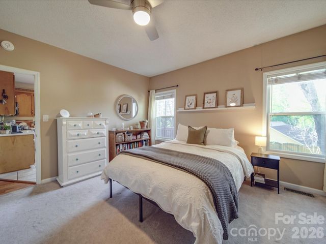 215 6th Street, Belmont, NC 28012