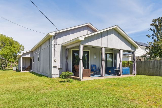 300 Georgia Avenue, Lynn Haven, FL 32444