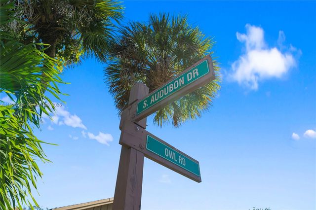 1328 Woodpecker St, Homestead, FL 33035