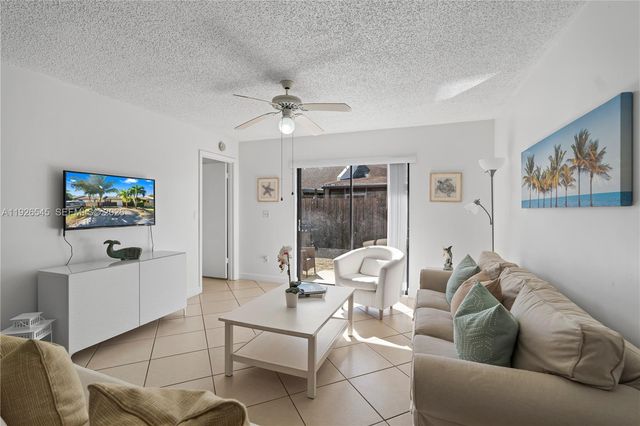 1328 Woodpecker St, Homestead, FL 33035