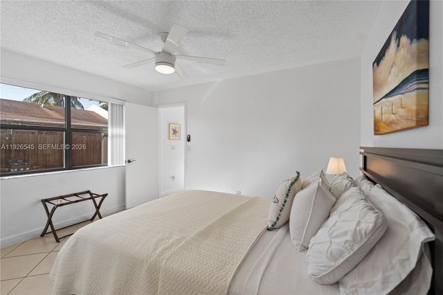 1328 Woodpecker St, Homestead, FL 33035