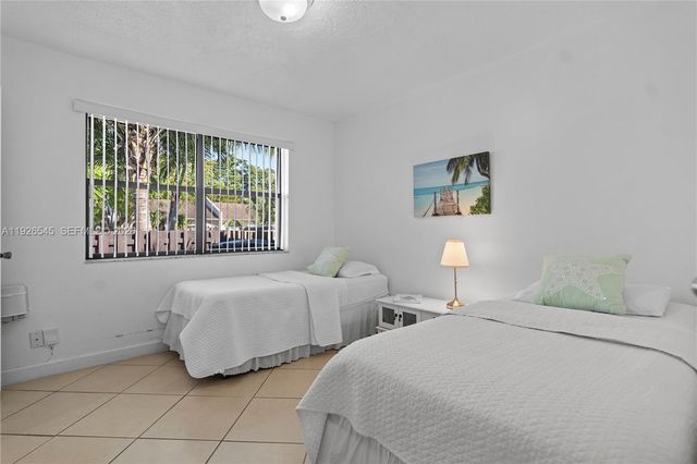 1328 Woodpecker St, Homestead, FL 33035