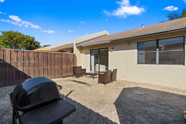 1328 Woodpecker St, Homestead, FL 33035