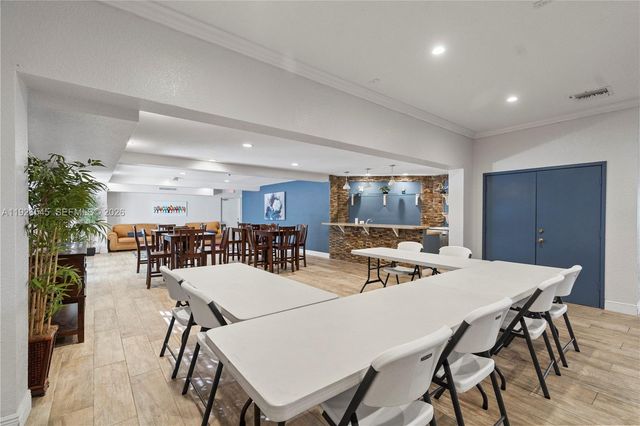 1328 Woodpecker St, Homestead, FL 33035