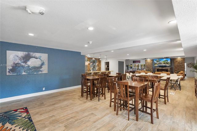 1328 Woodpecker St, Homestead, FL 33035