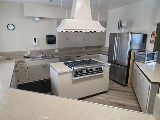 840 E Foothill 180, Azusa, CA 91702