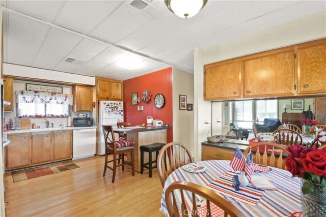840 E Foothill 180, Azusa, CA 91702