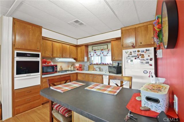 840 E Foothill 180, Azusa, CA 91702
