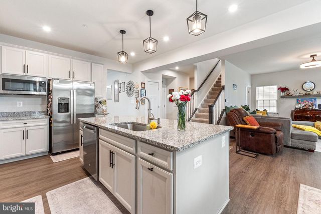 15542 N TWIN RIVER CIR, Bowie, MD 20716
