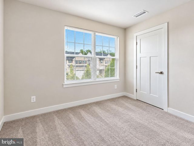 15542 N TWIN RIVER CIR, Bowie, MD 20716