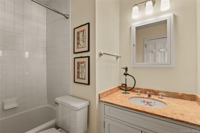 6 Brooklands 2D, Bronxville, NY 10708