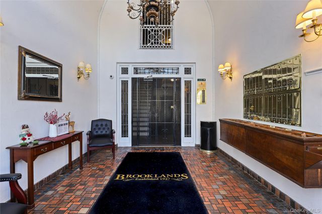 6 Brooklands 2D, Bronxville, NY 10708