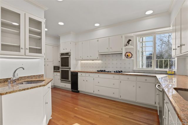 6 Brooklands 2D, Bronxville, NY 10708