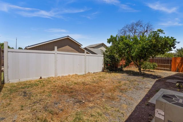 1927 Montauban Court, Stockton, CA 95210