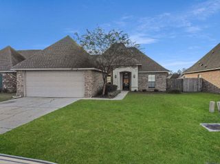 33853 Nicole Dr, Denham Springs, LA 70706