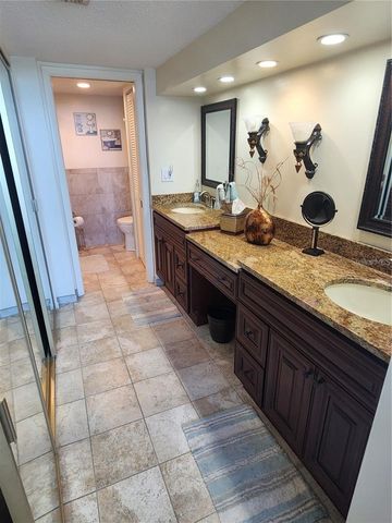 500 TREASURE ISLAND CAUSEWAY 211, Treasure Island, FL 33706