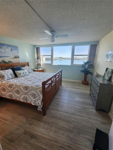 500 TREASURE ISLAND CAUSEWAY 211, Treasure Island, FL 33706