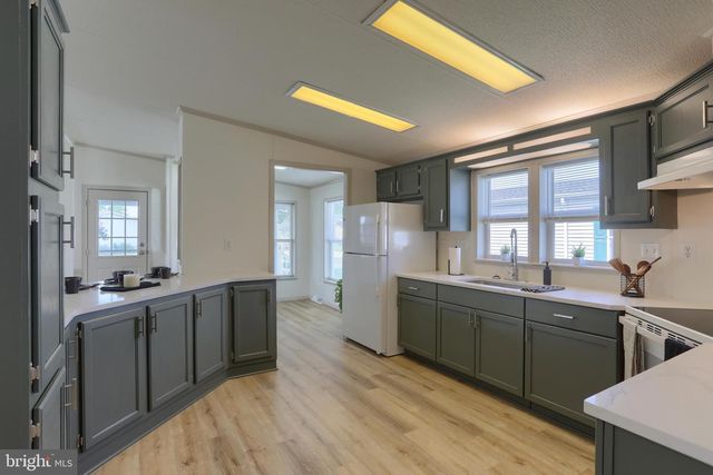 154 W SPRUCE ST, Palmyra, PA 17078