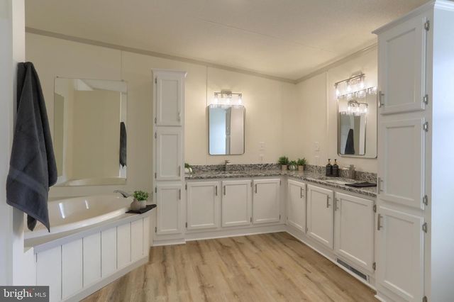 154 W SPRUCE ST, Palmyra, PA 17078