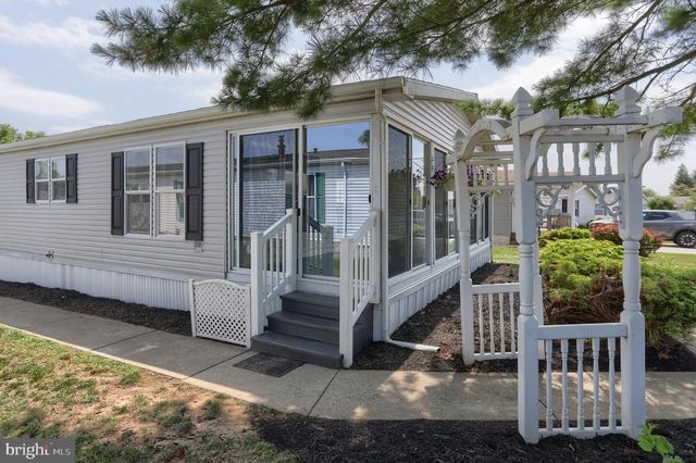 154 W SPRUCE ST, Palmyra, PA 17078