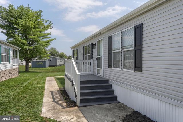 154 W SPRUCE ST, Palmyra, PA 17078