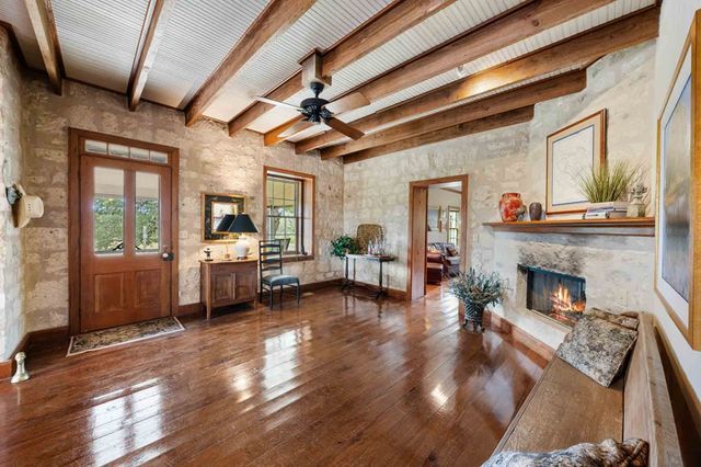 6754 N Grape Creek Rd., Fredericksburg, TX 78625