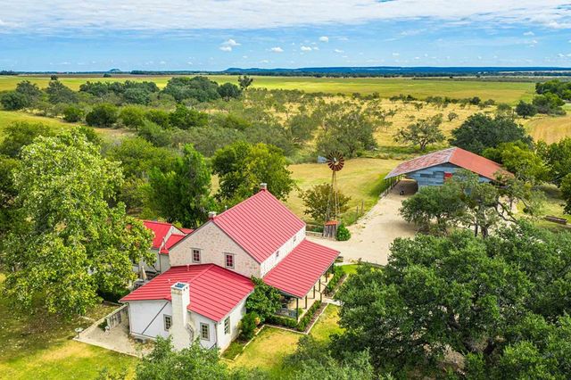 6754 N Grape Creek Rd., Fredericksburg, TX 78625