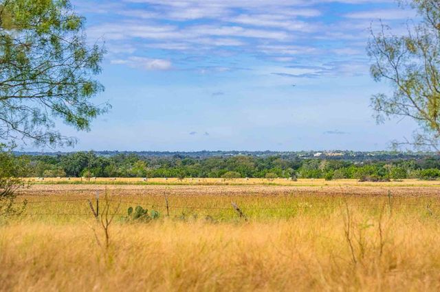 6754 N Grape Creek Rd., Fredericksburg, TX 78625