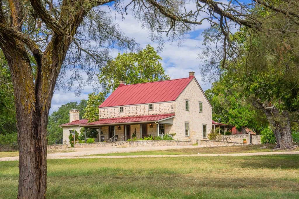 6754 N Grape Creek Rd., Fredericksburg, TX 78625