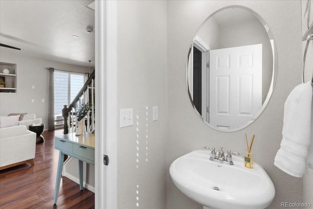 1182 S Coolidge Circle, Aurora, CO 80018