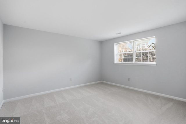 6185 STONEPATH CIR, Centreville, VA 20120