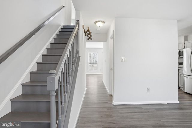 6185 STONEPATH CIR, Centreville, VA 20120