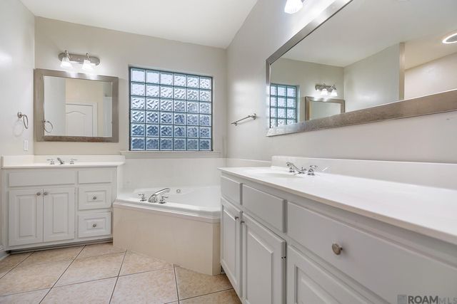 4001 Moss Trail Dr, Zachary, LA 70791